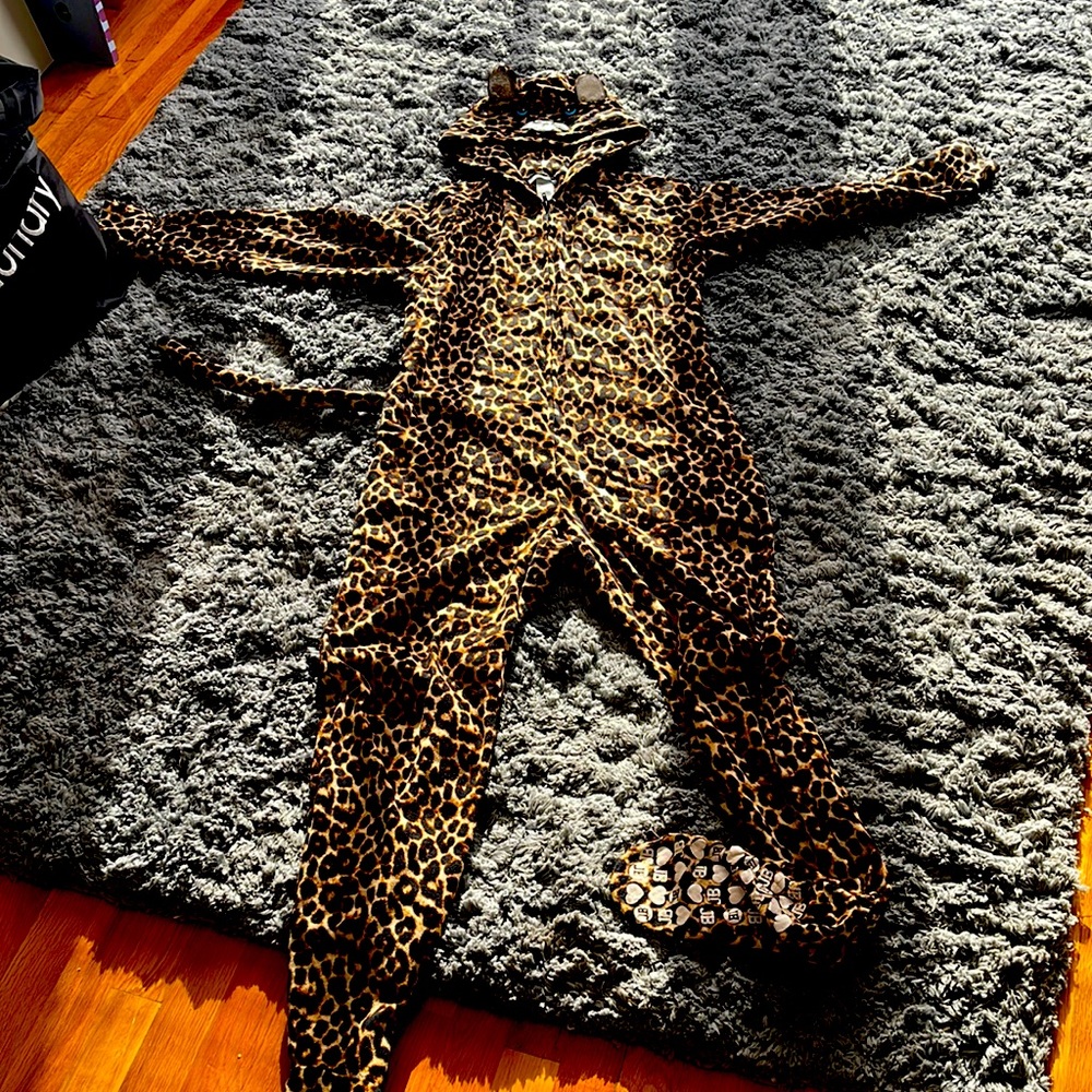 Joe boxer, size small pajamas, footsie’s great condition